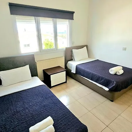 Vila Suburban Family Lemesos