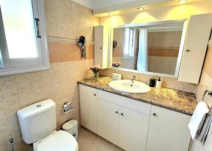 Suburban Family Lemesos