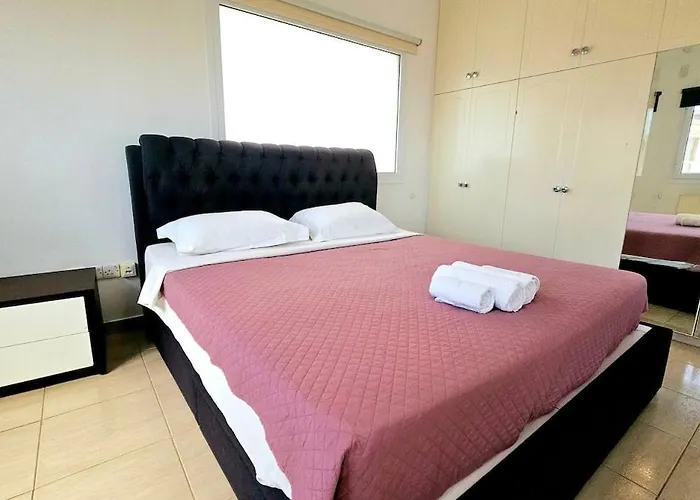 Suburban Family Vila Lemesos