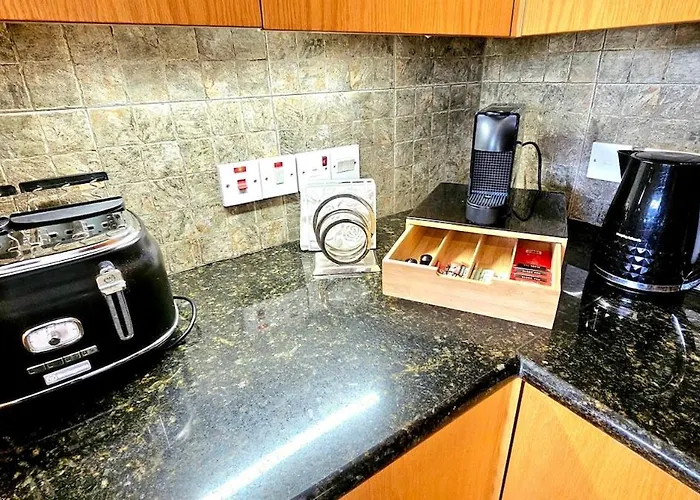 Vila Suburban Family