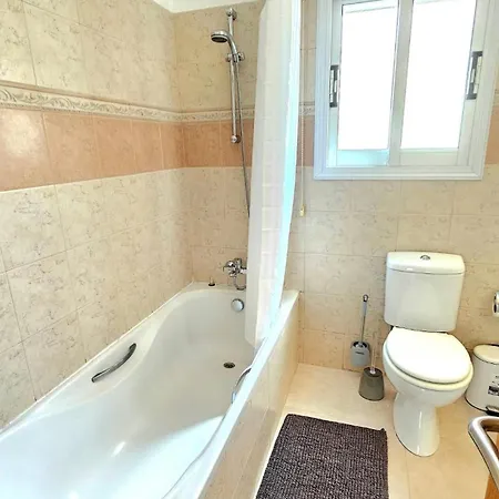 Suburban Family Villa *